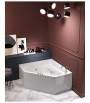 Corner Jacuzzi